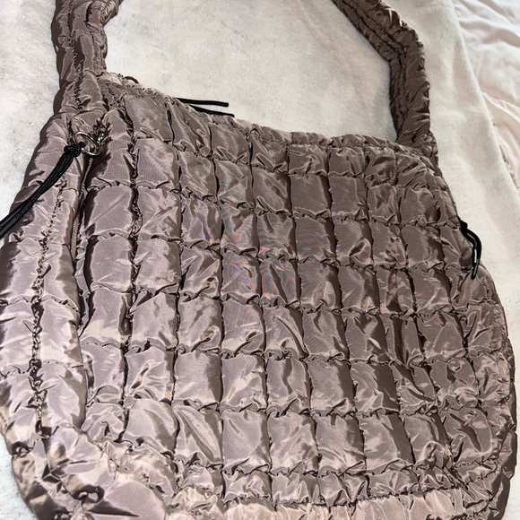 Quilted puffer bag - Picture 3 of 6